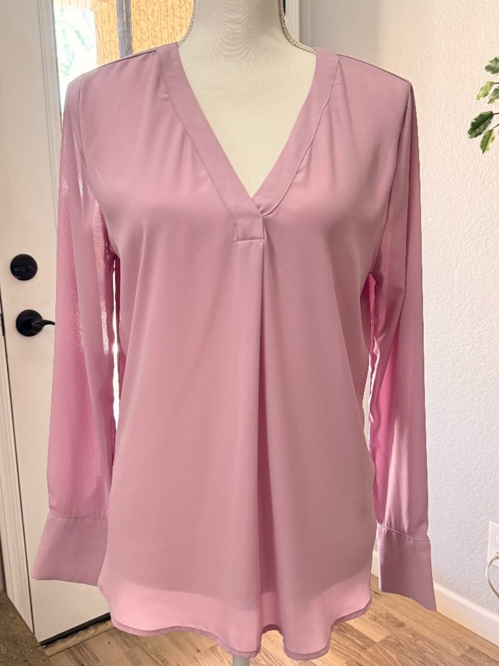 Ann Taylor V-Neck Blouse Size MP